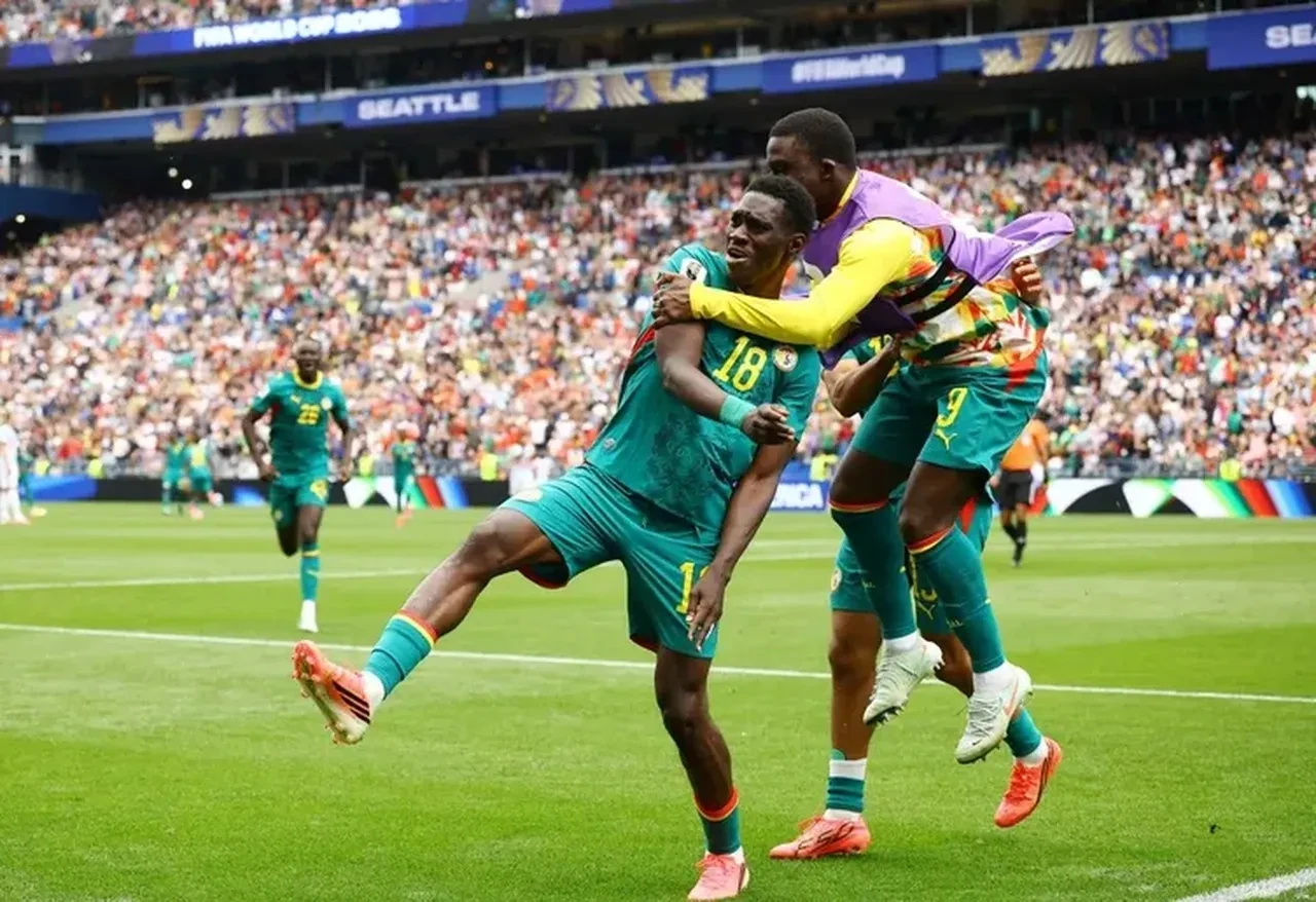 Galatasaray'dan sürpriz ayrılık kararı: Sarr ve Demirovic geliyor, 4 yıldızdan biri gidiyor!