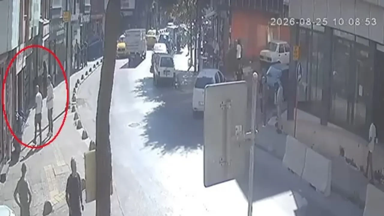 Gaziosmanpaşa'da eski sevgili dehşeti kamerada! Takip edip defalarca ateş ettiği kadın hayatını kaybetti