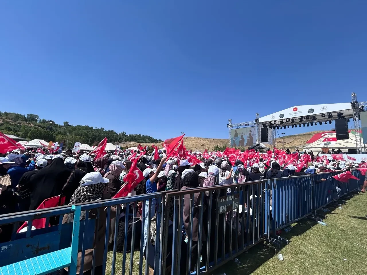 Malazgirt Zaferi'nin 955. yılı Ahlat'ta büyük coşkuyla kutlanıyor!