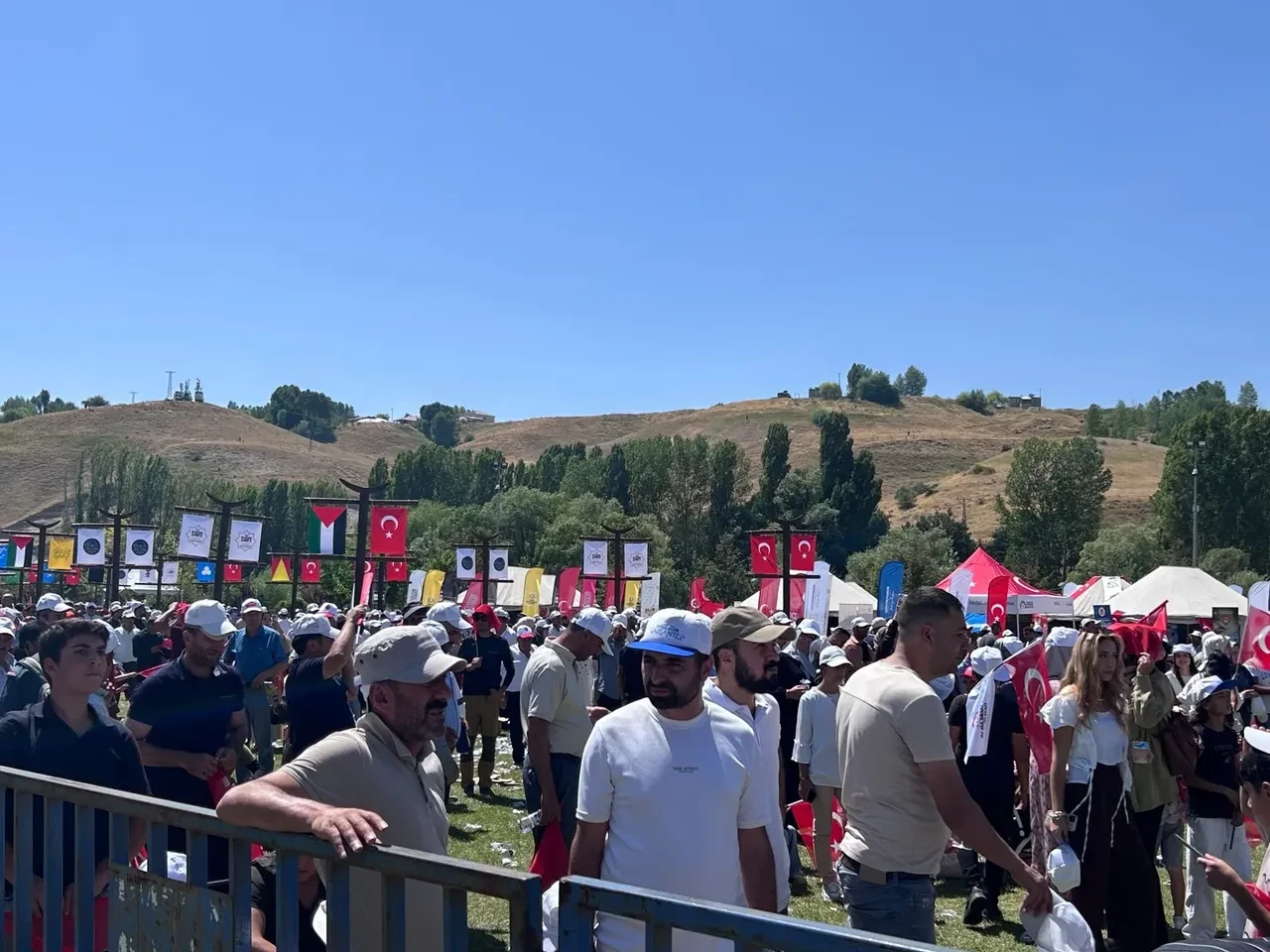 Malazgirt Zaferi'nin 955. yılı Ahlat'ta büyük coşkuyla kutlanıyor!