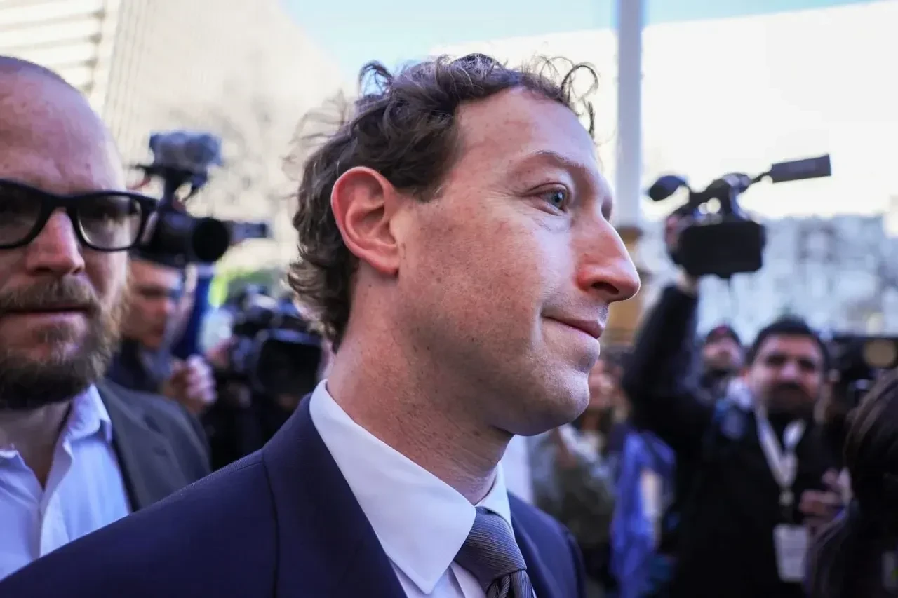 Meta CEO'su Mark Zuckerberg'in 30 milyon Euroluk şatosu şaşırttı! Mutfakla yemek odası arası 4,5 dakika sürüyor
