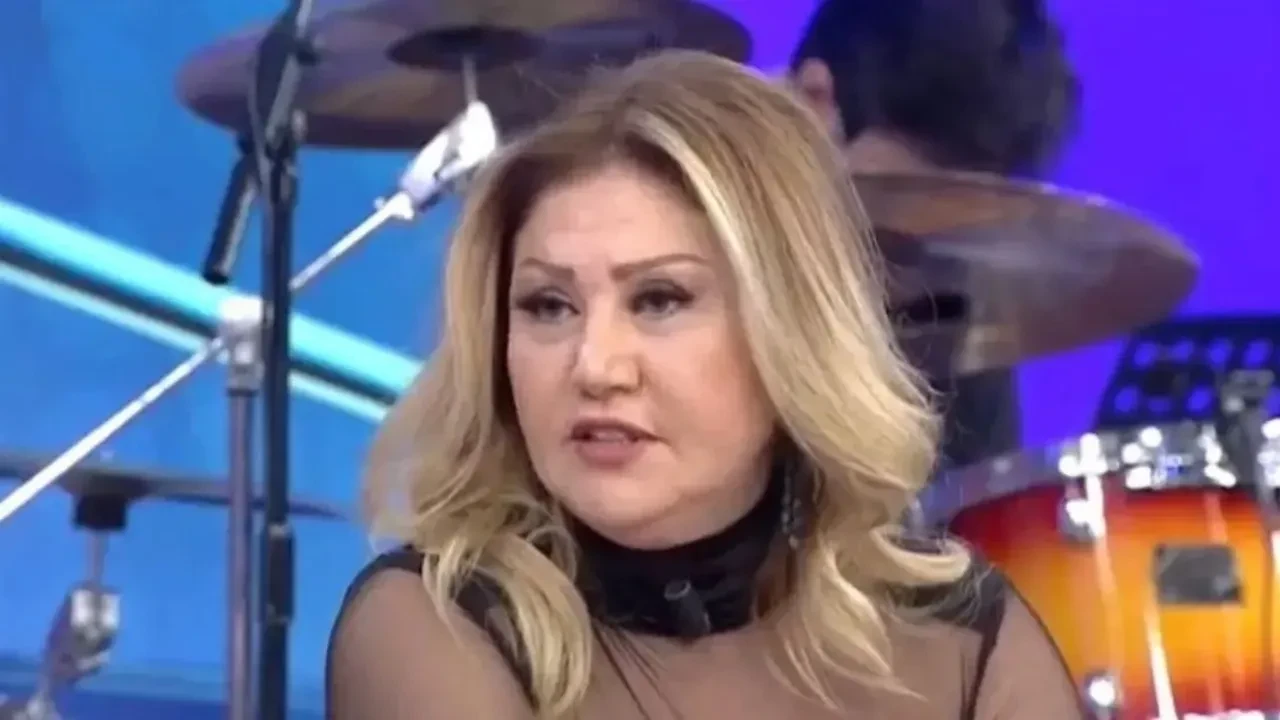 Şarkıcı Hamiyet’ten sevenlerini endişelendiren haber! Hastaneye kaldırıldı, ameliyata alındı