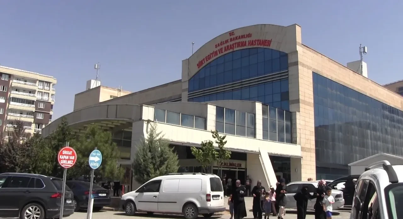 Sigara ve alkol kullananlara çağrı! Karın ağrısı şikayetiyle gitti hayatının şokunu yaşadı
