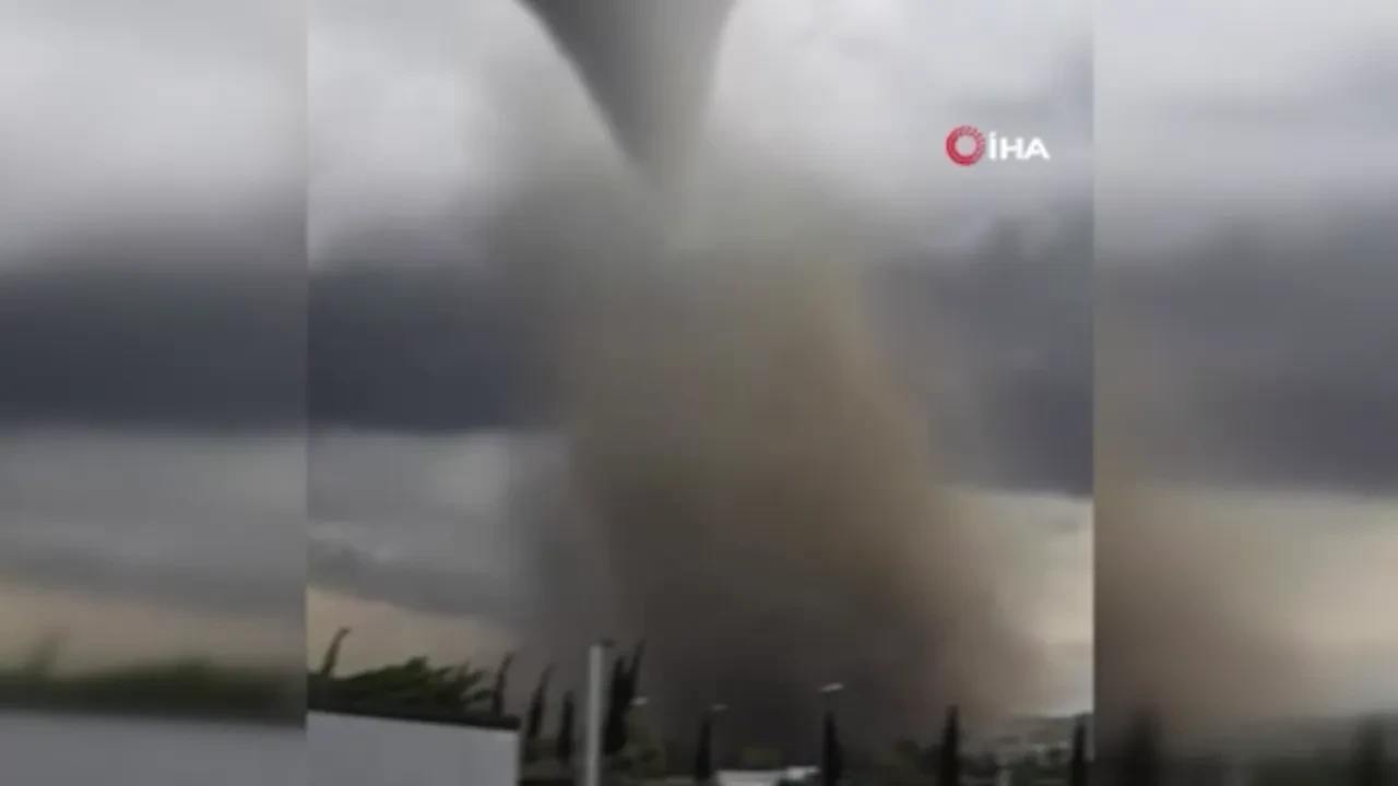 Taş üstünde taş kalmadı! Kasırga Fransa'yı yıktı: Onlarca kişi yaralandı