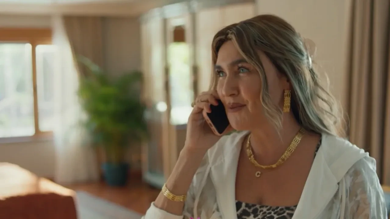 Tuzlu Kahve dizisinde yaş farkı gündem oldu! Büyük olan kızı, küçük olan anne rolü oynayacak