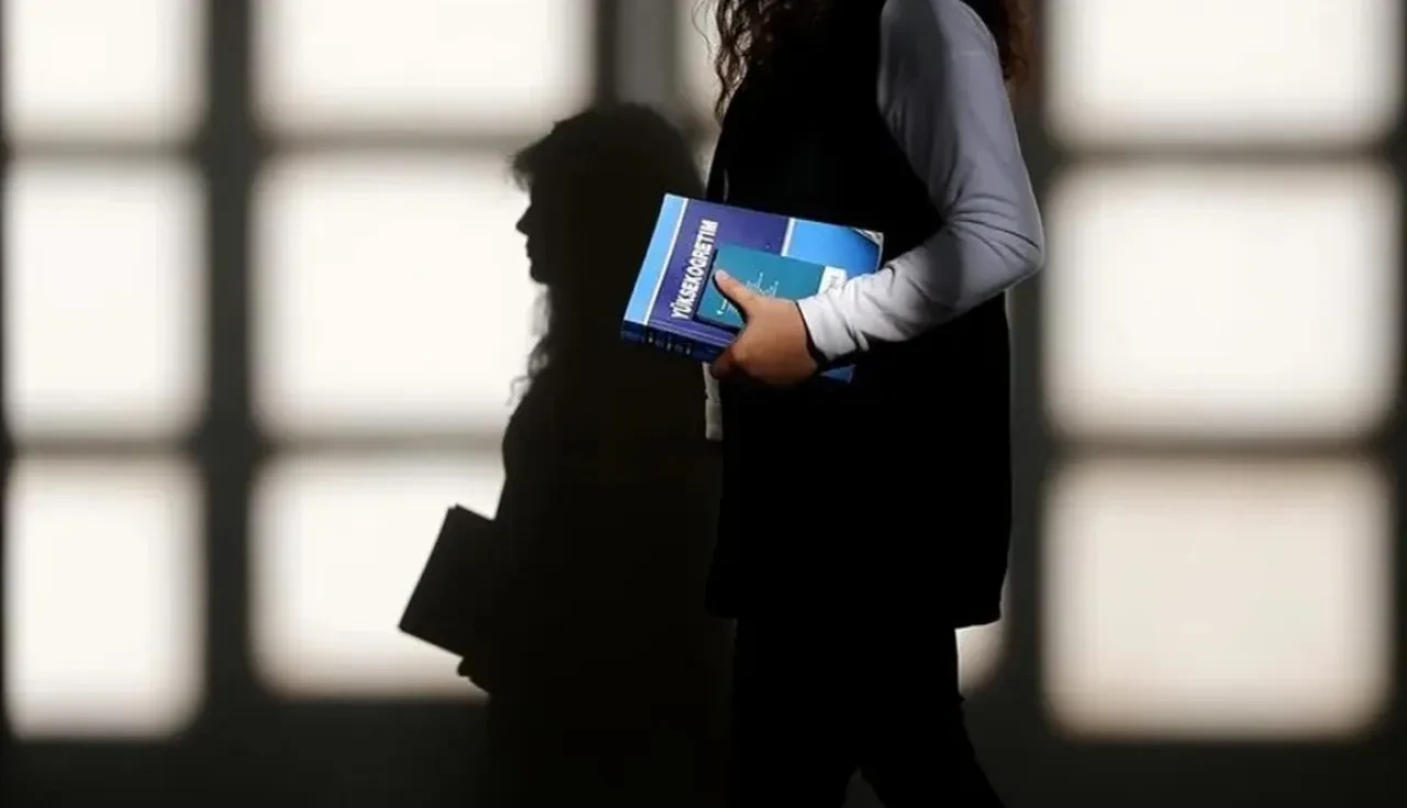 Üniversite e kayıt ne zaman, saat kaçta bitiyor? Üniversite e kayıt nasıl yapılır?