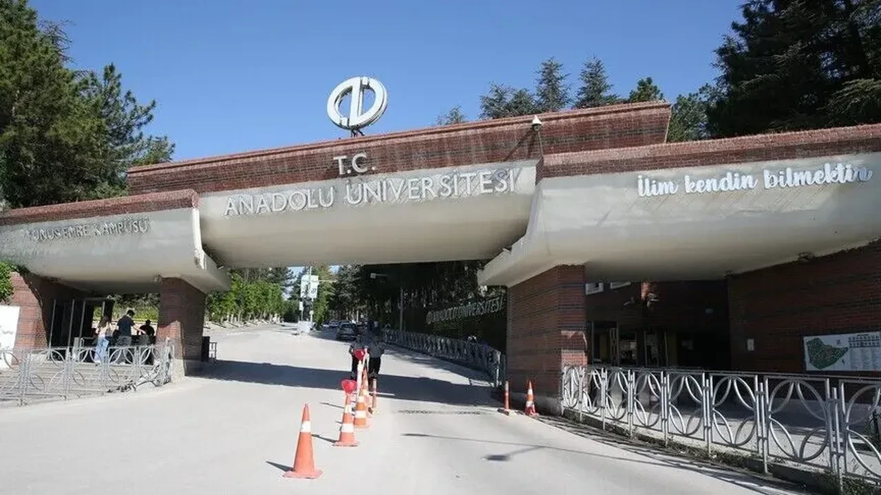 Üniversite e kayıt ne zaman, saat kaçta bitiyor? Üniversite e kayıt nasıl yapılır?