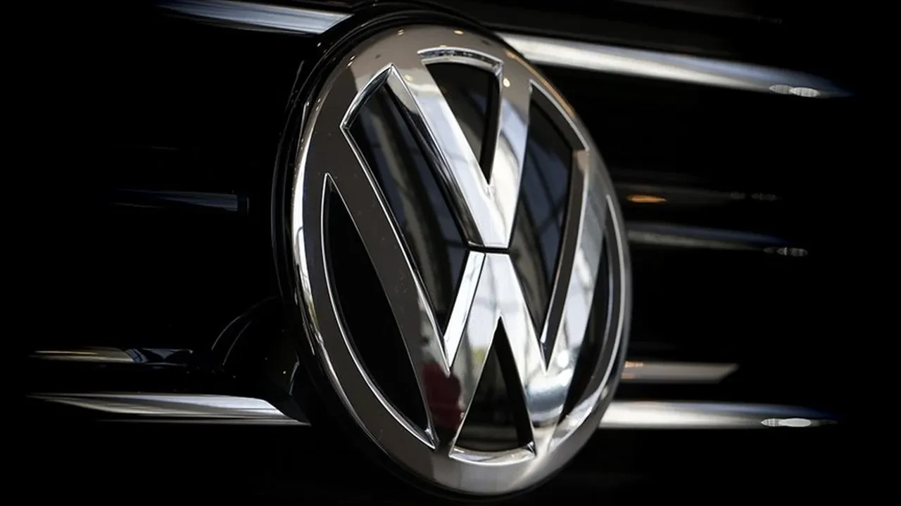 Volkswagen’de tarihi kriz! Yönetim ve işçiler karşı karşıya geldi, sert protestolar kapıda