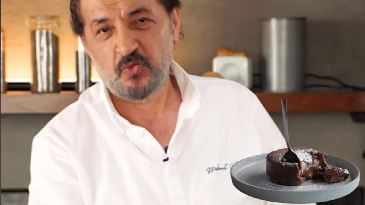 6 dakikada hazır, ilk kaşıkta akıyor! Mehmet Şef’in dokunuşuyla sufle tarifi