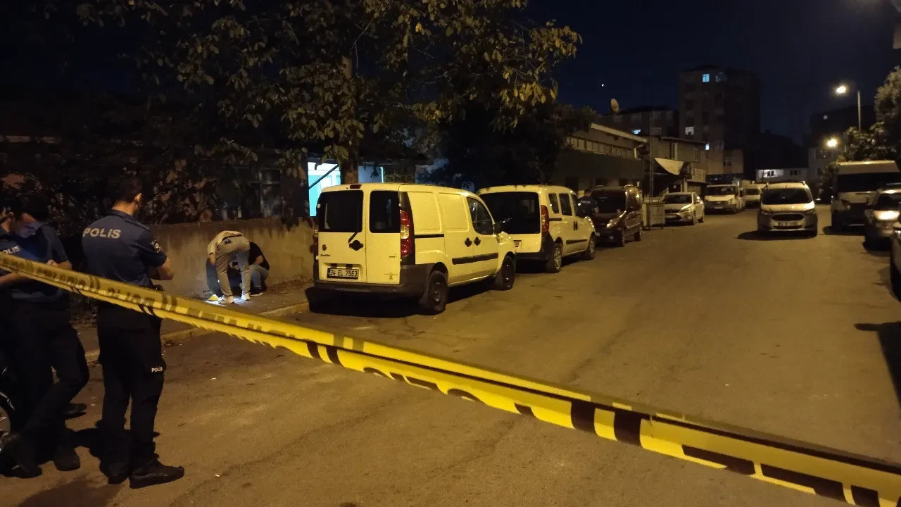 Ataşehir'de gecekondu tarandı: Çocuklar da sokaktayken dehşet saçtı
