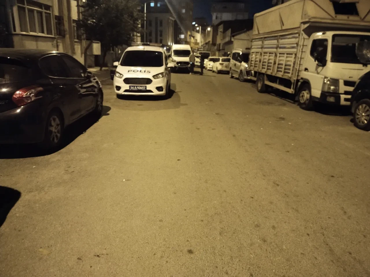 Ataşehir'de gecekondu tarandı: Çocuklar da sokaktayken dehşet saçtı