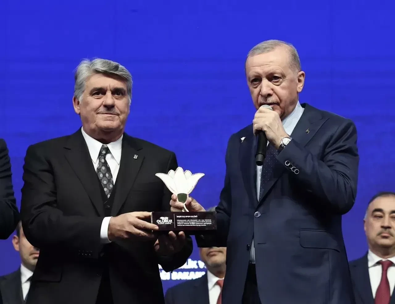 Serdal Adalı’dan TFF ve MHK'ya bombardıman: 'Bu adamı görevden alamıyor!' Fenerbahçe derbisi talebi dikkat çekti