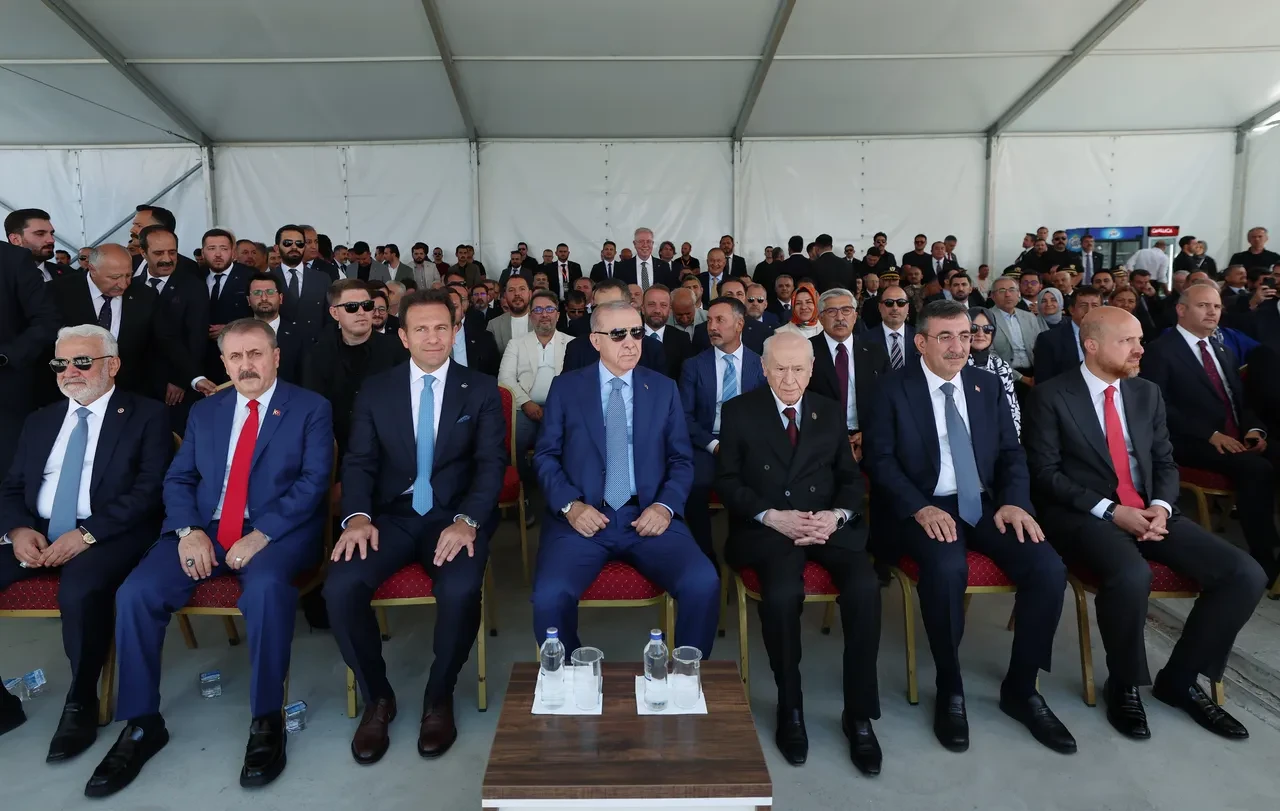 Cumhurbaşkanı Erdoğan'dan tüm dünyaya net mesaj: Bölgemizde tarih yeniden yazılıyor