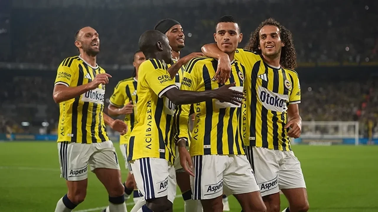 Fenerbahçe Lyon maçında orta sahayı sil baştan kuruyor! İsmail Kartal dev karşılaşma için ilk 11 planını belirledi