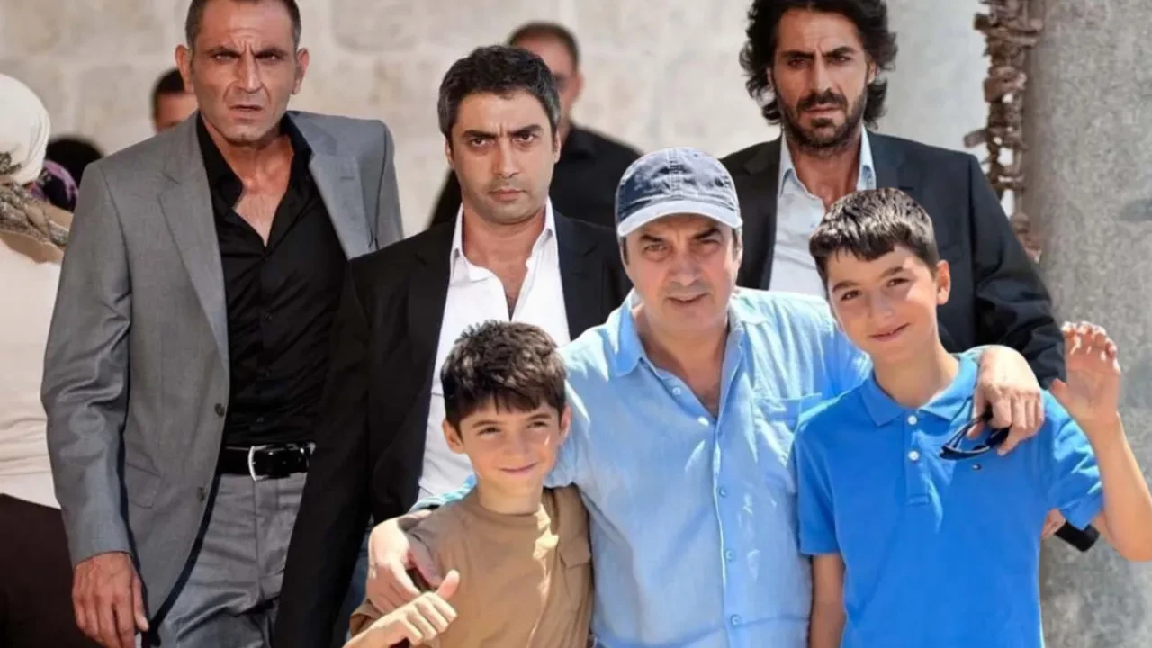 Kurtlar Vadisi efsanesi Polat Alemdar zafer alanında! Necati Şaşmaz'ın çocukları kocaman oldu