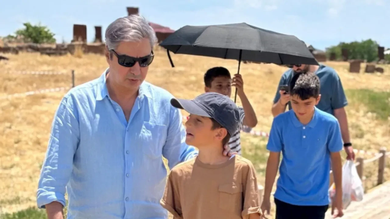 Kurtlar Vadisi efsanesi Polat Alemdar zafer alanında! Necati Şaşmaz'ın çocukları kocaman oldu