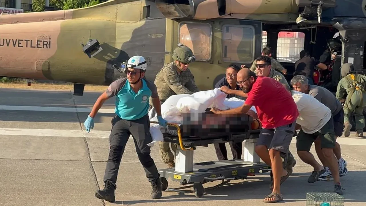 Muğla’da dehşet veren paraşüt kazası! Kayalık alanlara düşerek can verdiler