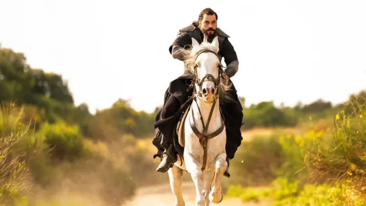 Sultan Alaeddin Keykubat olmak kolay değil! Akın Akınözü 5 ay boyunca ter döktü