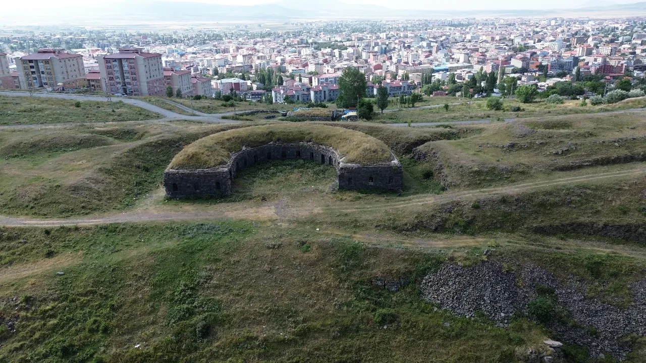 Türkiye’de benzeri yok! Sıra dışı görüntüsüyle ortaya çıktı: Osmanlı’nın savunma mimarisi