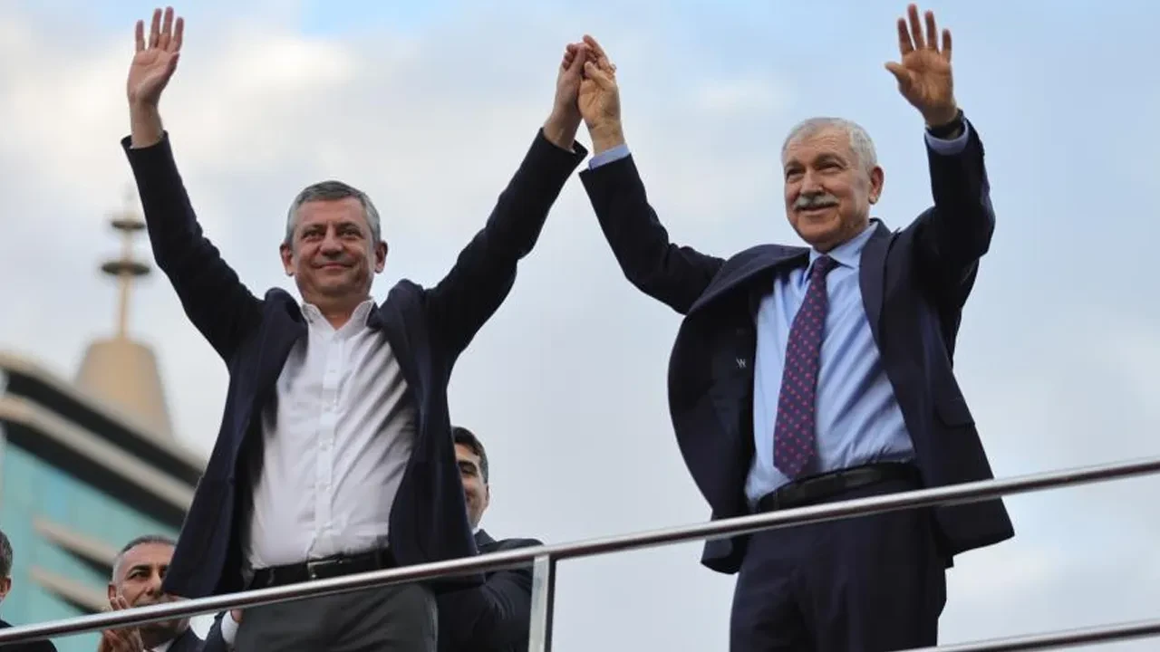 Adanalılardan Zeydan Karalar'a sert tepki: "Rüşvet alan cezasını çeker"
