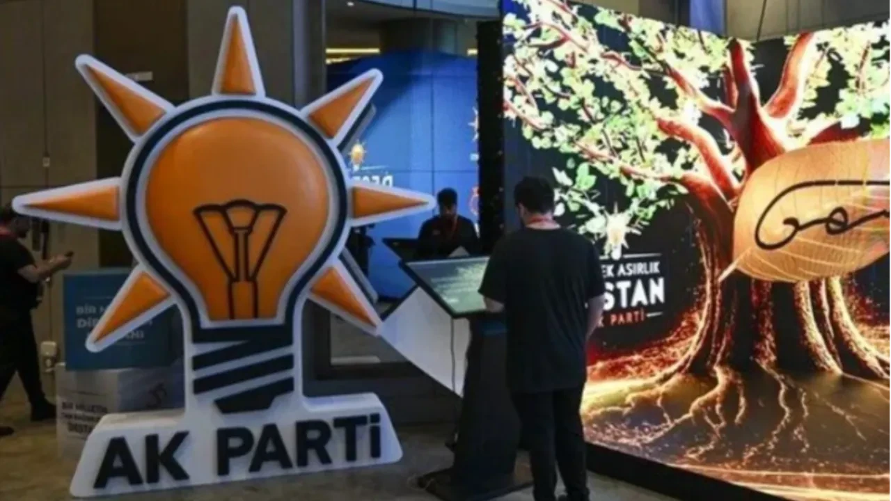 AK Parti sahaya inmeye hazırlanıyor: Terörsüz Türkiye ve Türkiye Yüzyılı nabzı tutulacak