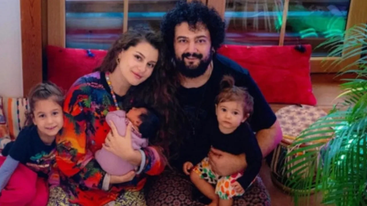 Atiye çocuklarının Kur'an-ı Kerim dersi aldığını açıkladı!