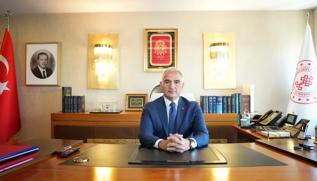 Bakan Ersoy duyurdu: Gece müzeciliği artık kendi enerjisini üretecek