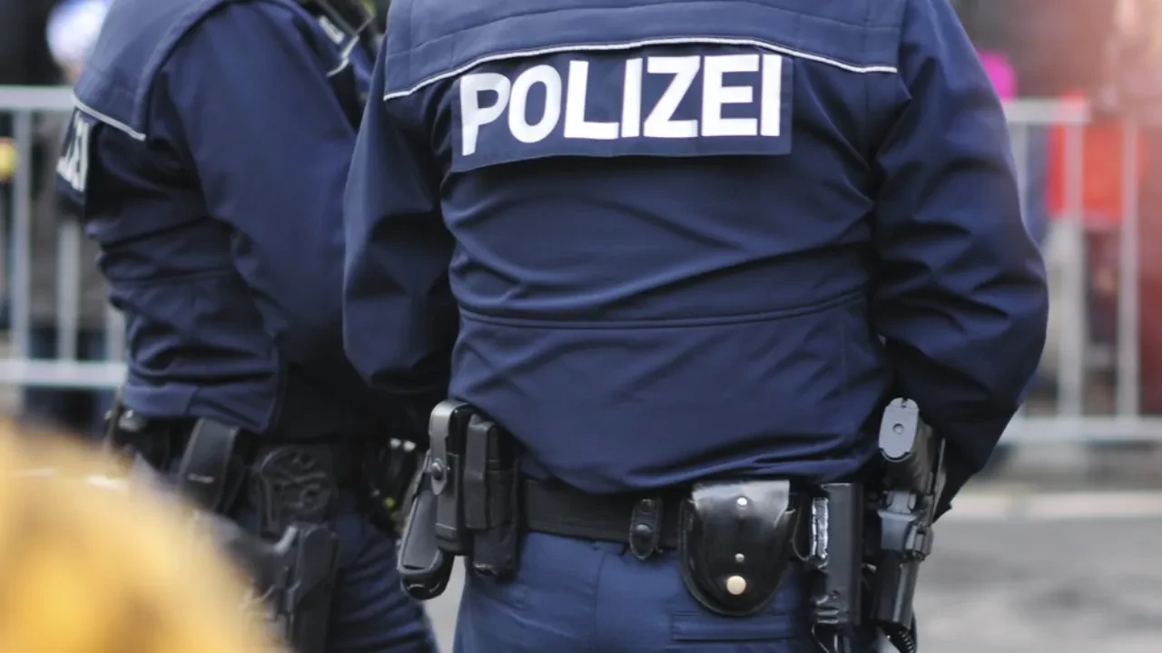Berlin'de bir lisede silahlı saldırı: Saldırganı durdurmak isteyen kişi ve 1 öğrenci öldü