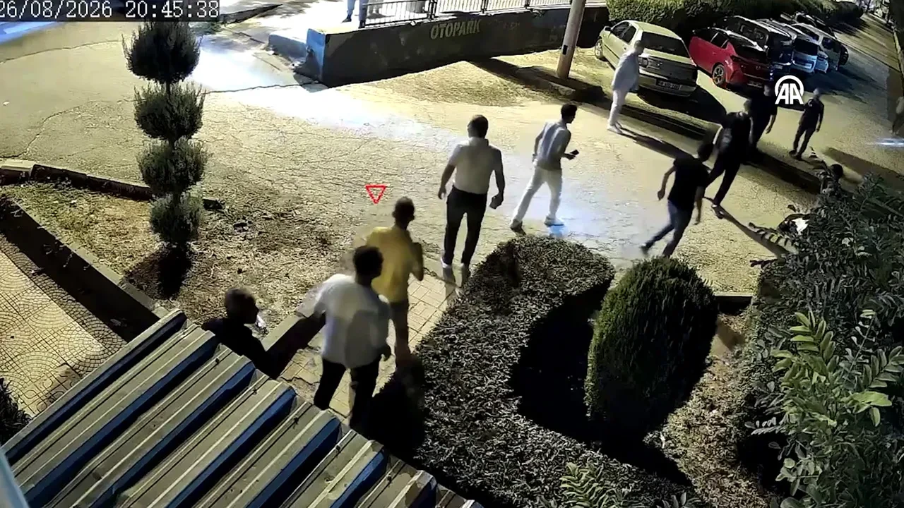 Diyarbakır'da bir kadın kucağında çocuğu varken eşi tarafından öldürüldü