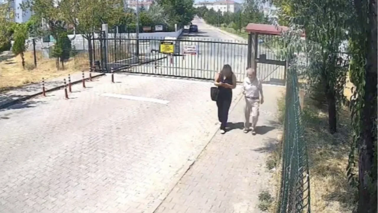 Dolandırıcıların oyununu 8 yaşındaki çocuk bozdu!