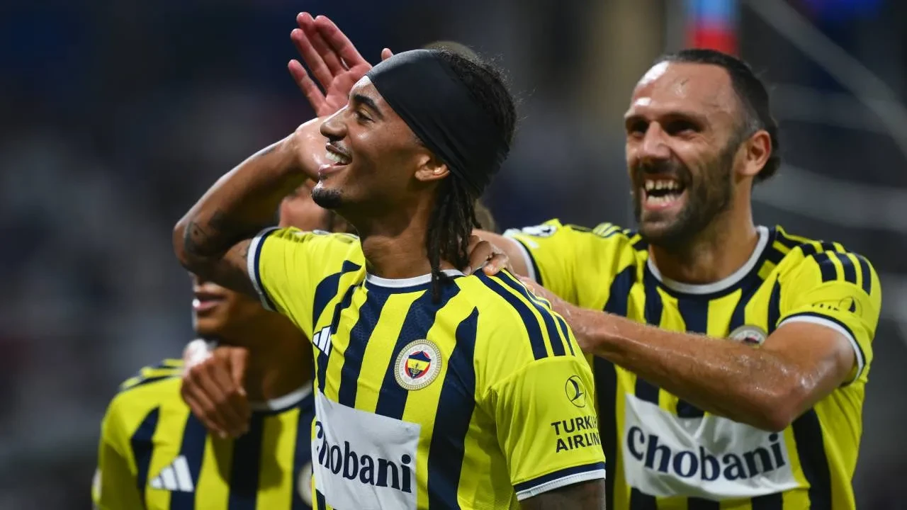 Fenerbahçe, Şampiyonlar Ligi'ne yükseldi! Sarı-lacivertliler, 17 sezonluk hasreti sona erdirdi