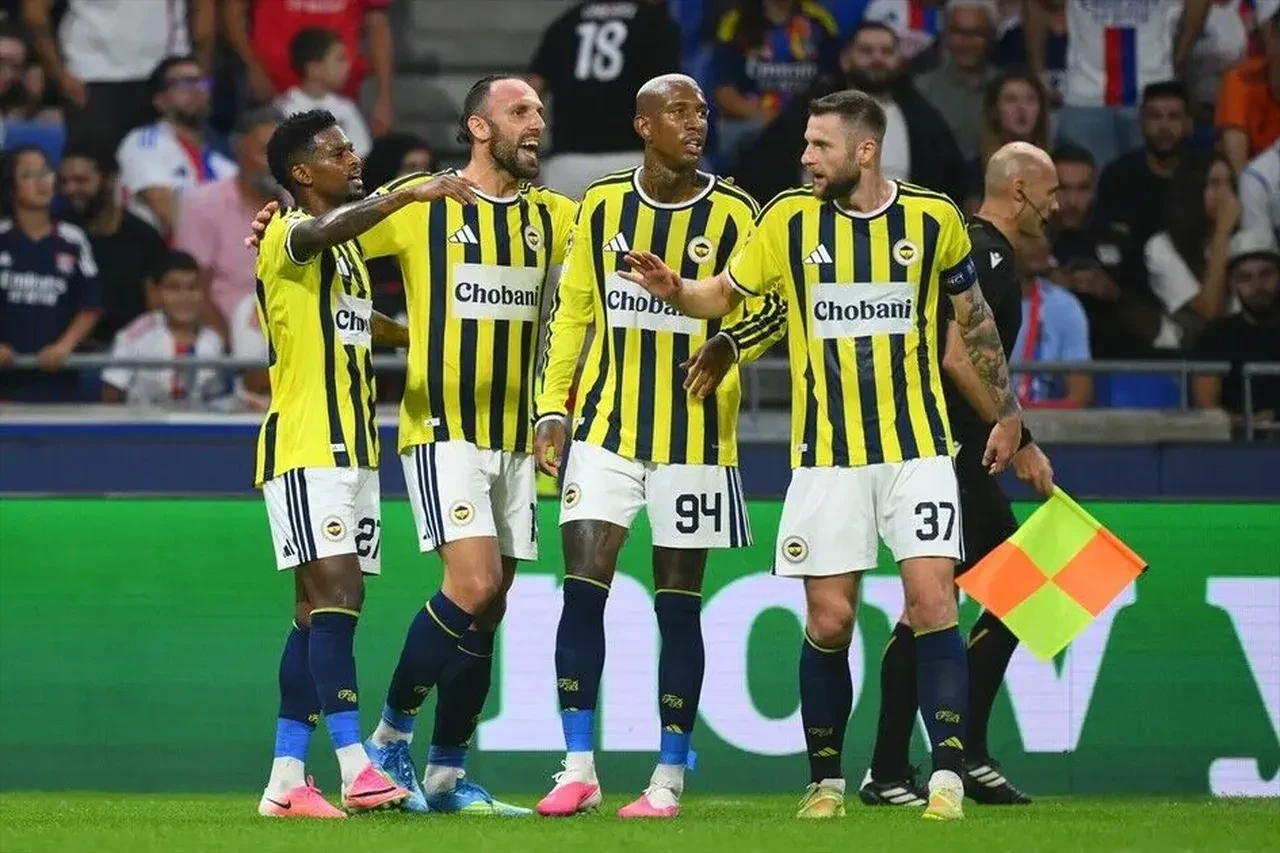 Fenerbahçe'nin rakibi kim oldu? Şampiyonlar Ligi kura çekimi hangi kanalda?