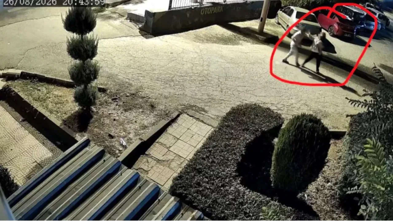 Genç kadın kucağında çocuğu varken eşi tarafından katledildi! Vahşet anı kameralara yansıdı