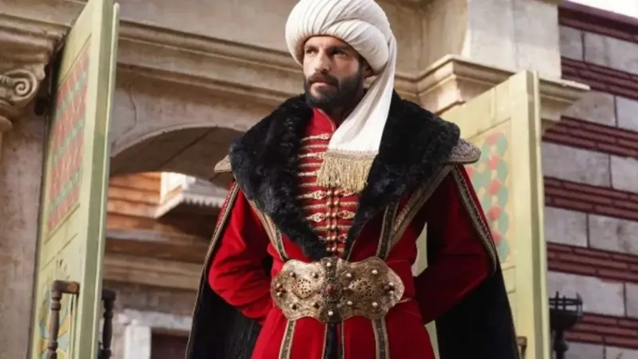 Hilmi Cem İntepe "Mehmed Fetihler Sultanı" dizisinde! Has Murad Paşa rolüyle ekranlara damga vuracak