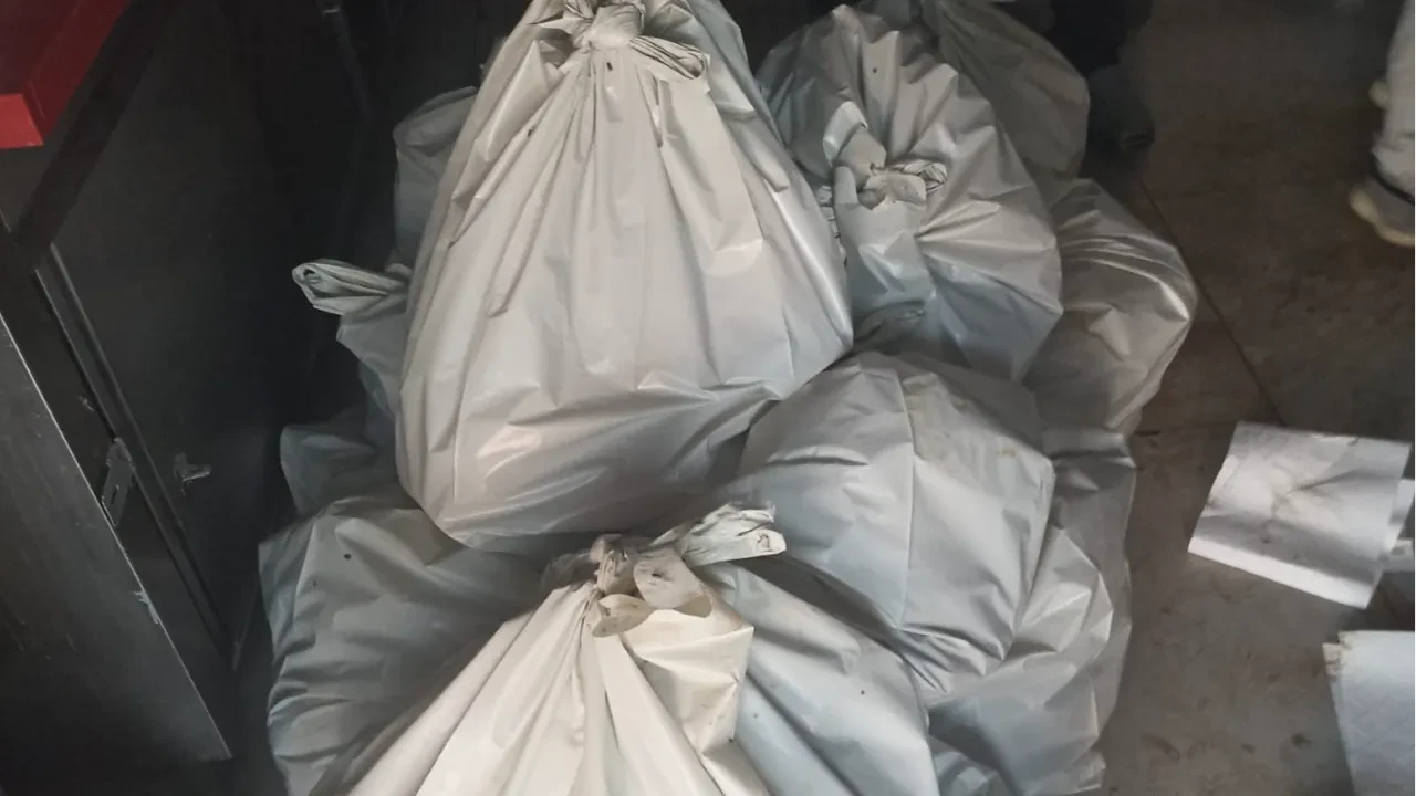 Kötü koku mide bulandıran manzarayı çıkardı! Kasabın deposunda bozuk etler bulundu