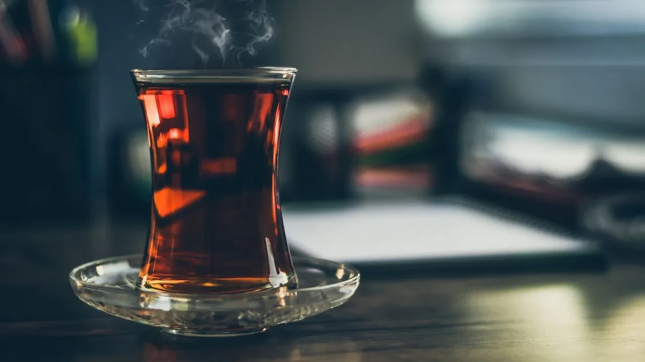 Sivaslı teyzeler çayı böyle demliyormuş! Eski usul püf noktasını buldum