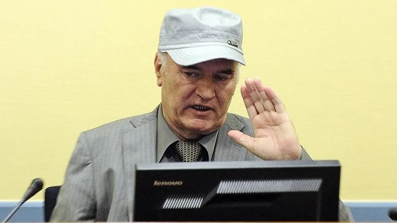 Srebrenitsa Soykırımı suçlusu Bosna kasabı Ratko Mladiç hapishanede öldü