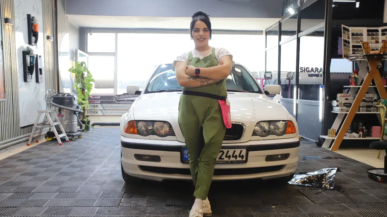 Türkiye Şampiyonu olan genç kız! Sekreter olarak başladığı oto kaplamada patron oldu