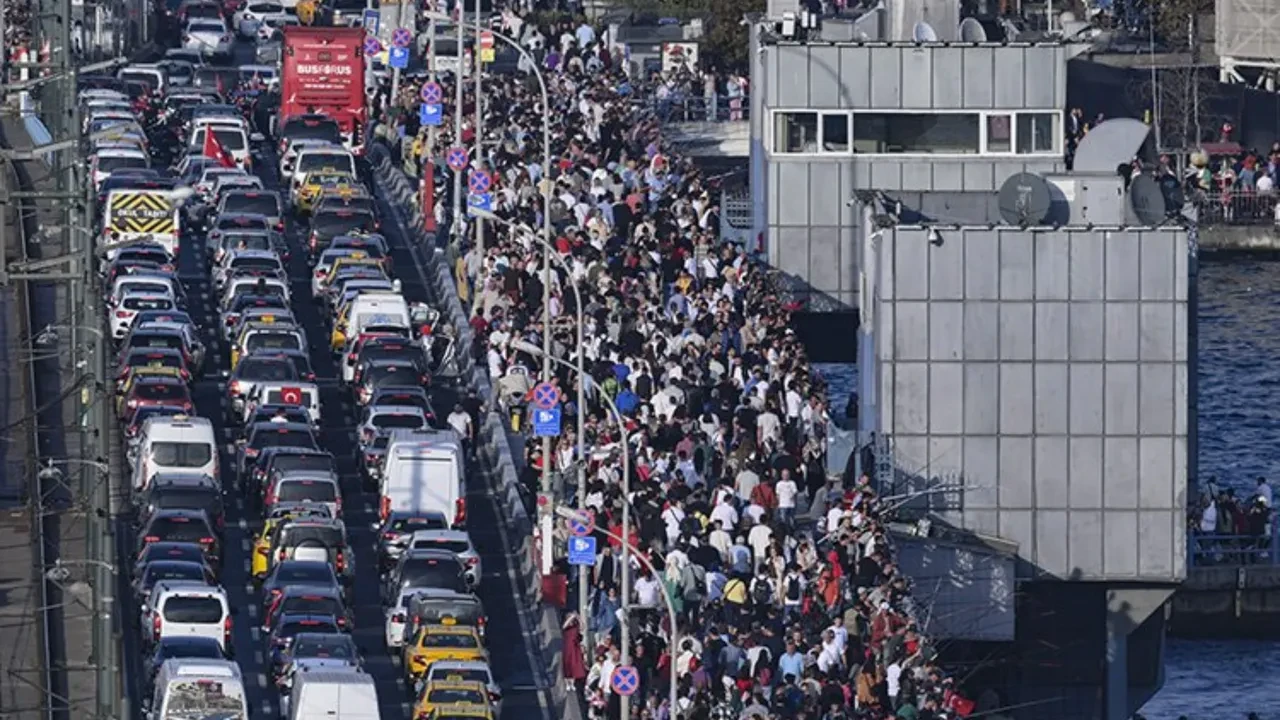 Türkiye'nin en kalabalık mahallesi açıklandı! İlk sırada ne İstanbul ne Ankara var