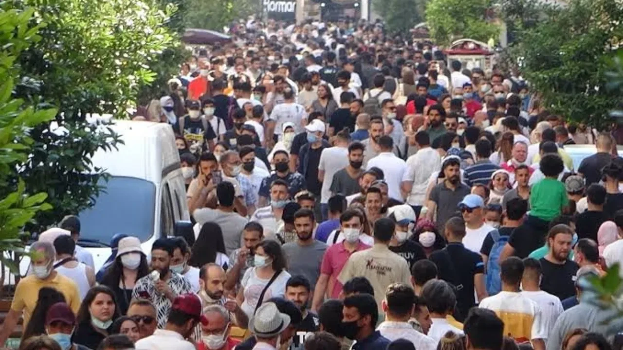 Türkiye'nin en kalabalık mahallesi açıklandı! İlk sırada ne İstanbul ne Ankara var