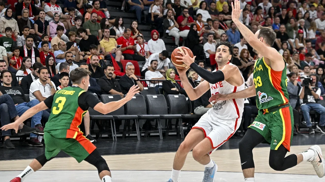 A Milli Erkek Basketbol Takımı, Litvanya’yı farklı geçti