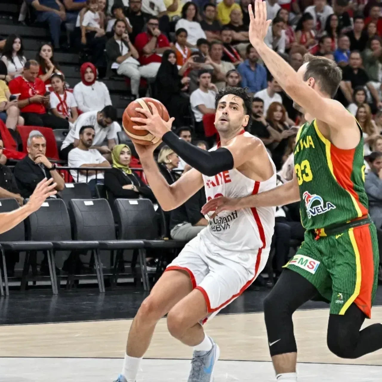A Milli Erkek Basketbol Takımı, Litvanya’yı farklı geçti