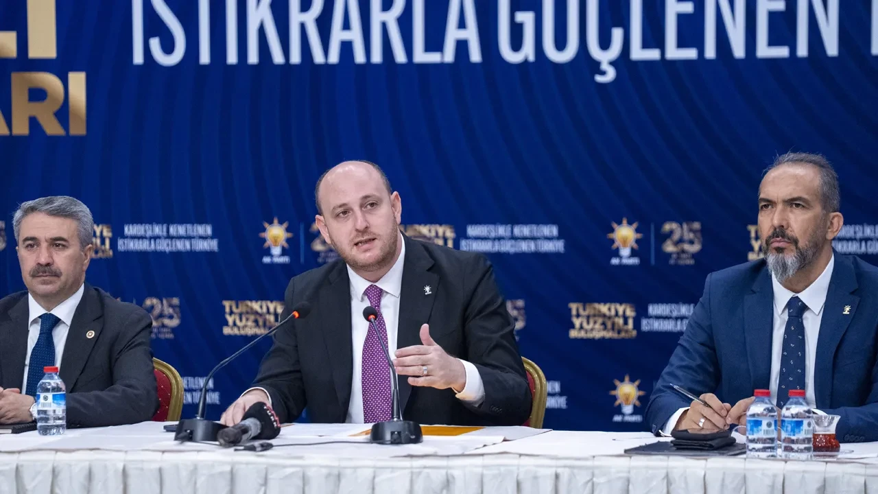 AK Parti'den erken seçim açıklaması! Ahmet Büyükgümüş: Cumhurbaşkanımızın adaylığı için tarih düzenlenebilir