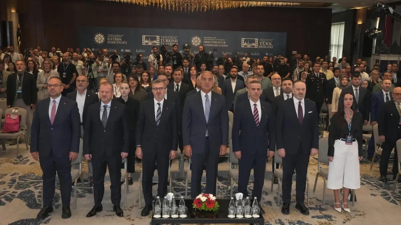 Bakan Ersoy yeni dönemi açıkladı! Türk dizileri 170’e yakın ülkede 1 milyar insana ulaşıyor