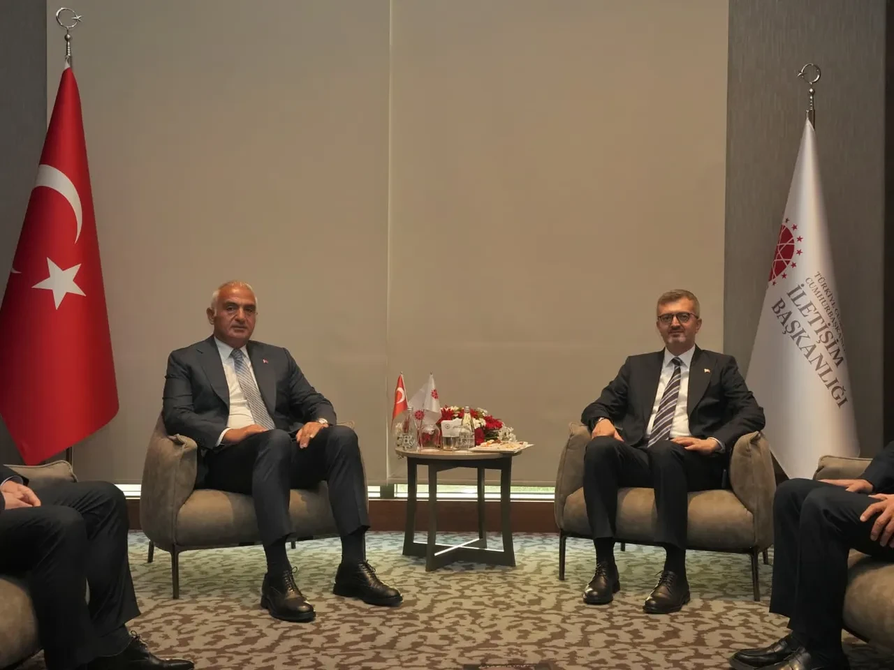 Bakan Ersoy yeni dönemi açıkladı! Türk dizileri 170’e yakın ülkede 1 milyar insana ulaşıyor