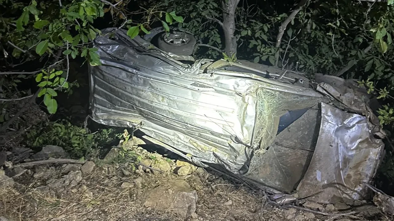 Bingöl'de feci kaza! Uçuruma yuvarlanan araçta 4 Kişi öldü, 5 kişi yaralandı