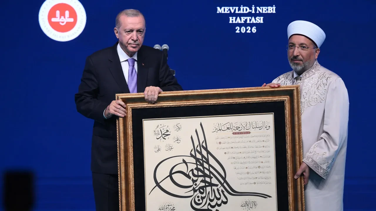 Cumhurbaşkanı Erdoğan'dan İslam ülkelerine ve iç siyasete dönük önemli mesaj: İttifakları büyütmeye çalışıyoruz