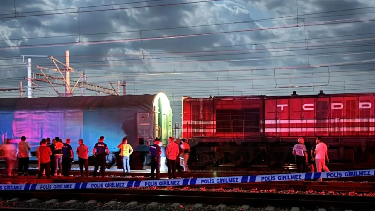 Edirne Tren Garı’nda feci kaza: Vagonun üstüne çıkan 31 yaşındaki işçi elektrik akımına kapılarak can verdi