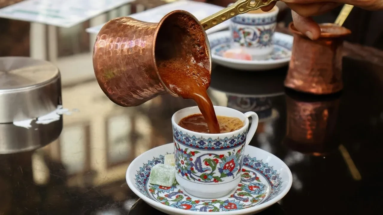 Her sabah kahveme 1 kaşık ekledim, göbek yağlarım yok oldu! Hem lezzetli hem sağlıklı