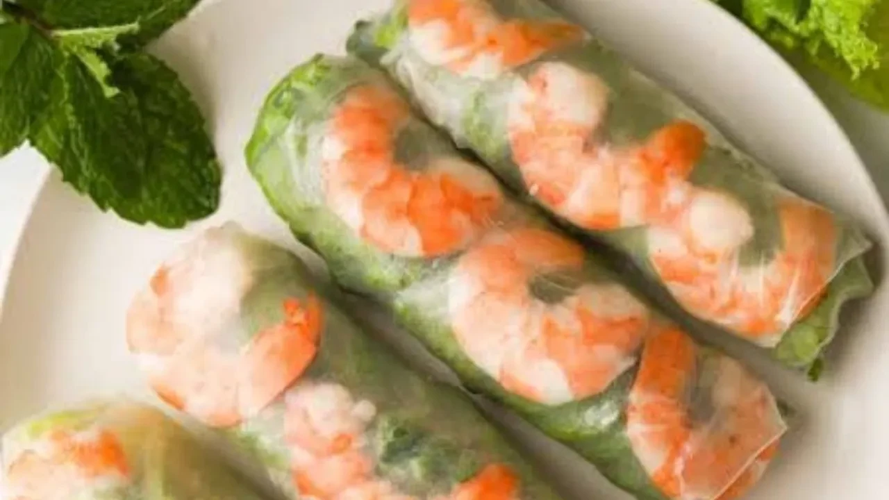Kızartmadan hazırlanıyor! MasterChef Vietnam Usulü Fresh Spring Rolls tarifi